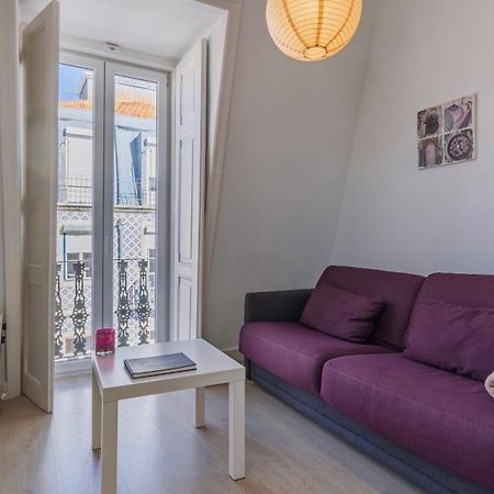 Classic Topfloor Apartment By Lovelystay Lisboa Eksteriør billede