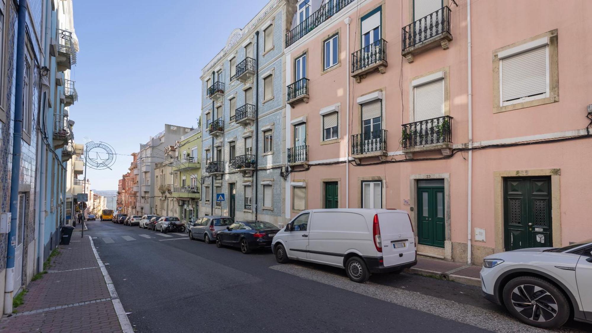 Classic Topfloor Apartment By Lovelystay Lisboa Eksteriør billede