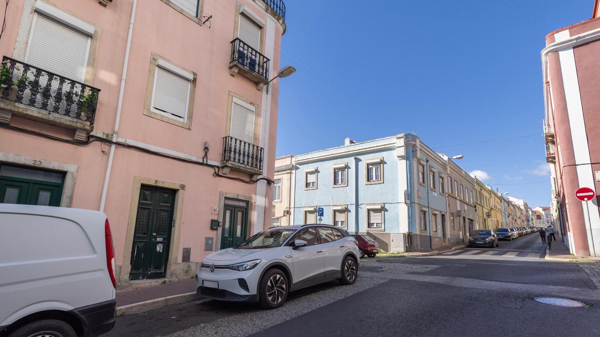 Classic Topfloor Apartment By Lovelystay Lisboa Eksteriør billede