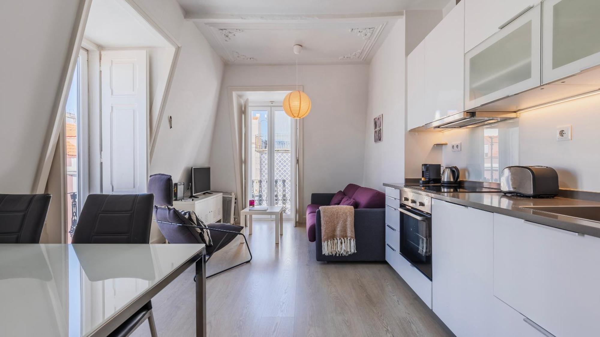 Classic Topfloor Apartment By Lovelystay Lisboa Eksteriør billede
