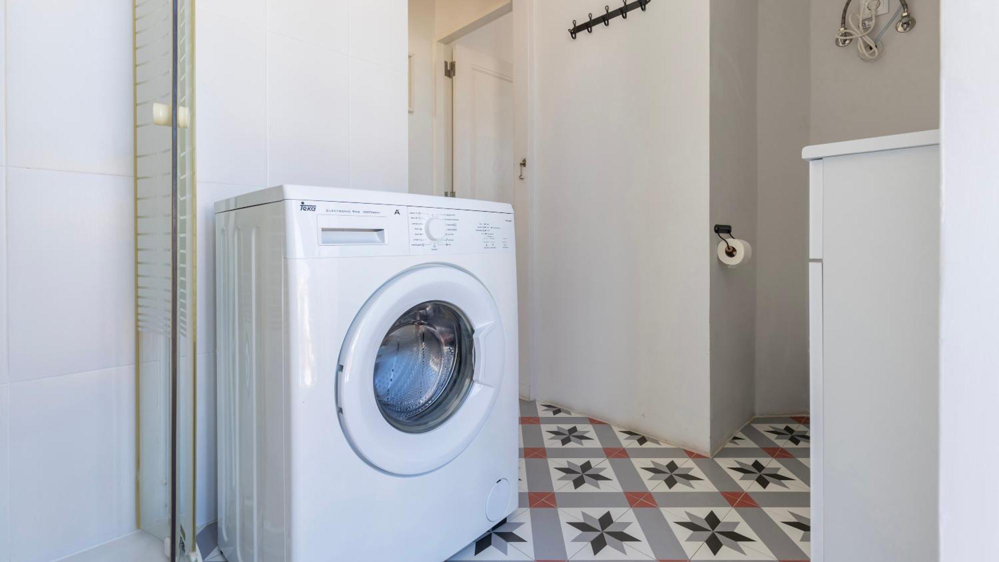 Classic Topfloor Apartment By Lovelystay Lisboa Eksteriør billede